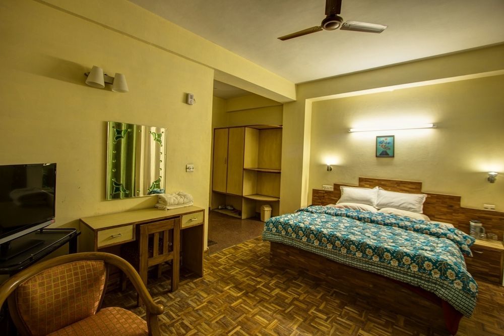 Kalinga Grand Hotel Manāli Kültér fotó
